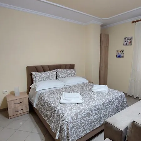 La Casa Di Pina 티라나