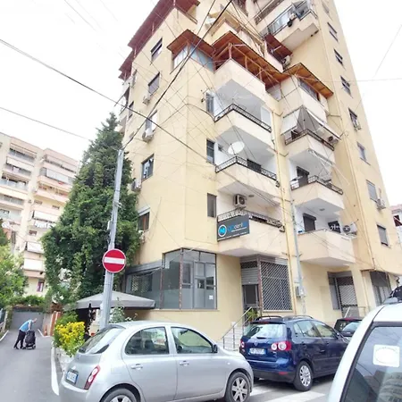 아파트 La Casa Di Pina 티라나