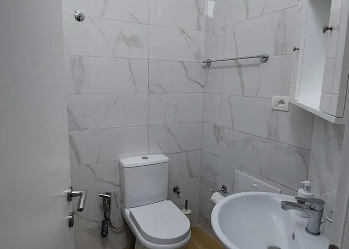 La Casa Di Pina Tirana